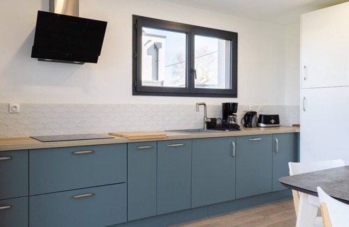 Trevou-Treguignec House | Maison "Ty glas mor" – Sea View Glimpse