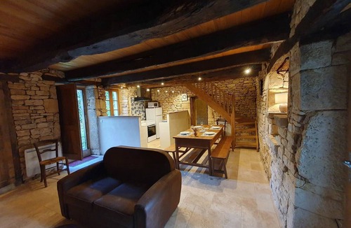 Belmont-Sainte-Foi House | Maison Typique en Pierre du Quercy Avec Piscine