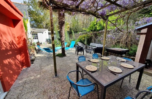 Treffiagat House | Maison typique pour 6 personnes, jardin clos et fleuri, proche plage