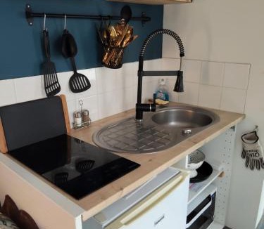 Creuzier-le-Vieux Ski Chalet | Maisonnette avec Jardin, Piscine, Netflix