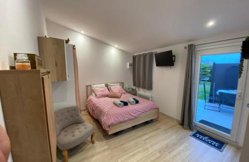 Rochefort House | Maisonnette cosy au calme, local velos, terrasse jardin