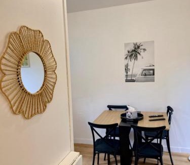 Cosne-Cours-sur-Loire Apartment | Maisonnette en coeur de ville