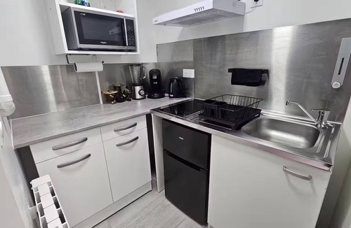 Drancy Centre House | Maisonnette Grande Hauteur Near Paris & Stade De France