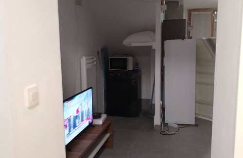 Saint-Jean Apartment | Majestic 66 Studio ground floor