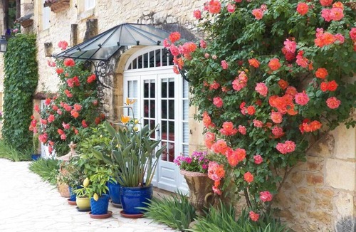 Duravel House | Majestic villa with spectacular, private outdoor space including pool & jacuzzi