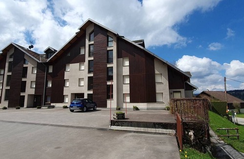 Malbuisson Apartment | MALBUISON- Appartement avec vu sur le lac Saint Point