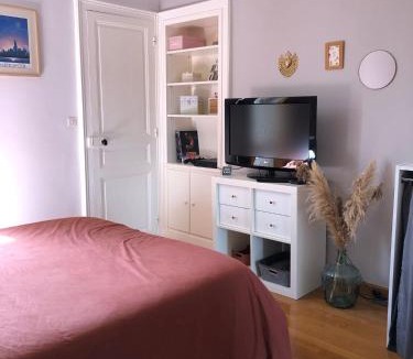 Flore Bed & Breakfast | Mancelle Origami
