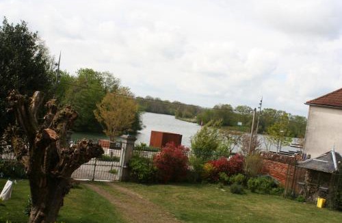 Seurre Bed & Breakfast | Manoir de la Saône