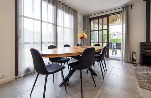 Salles Villa | Margaux Deluxe 8p - Four Bedroom Villa, Sleeps 8