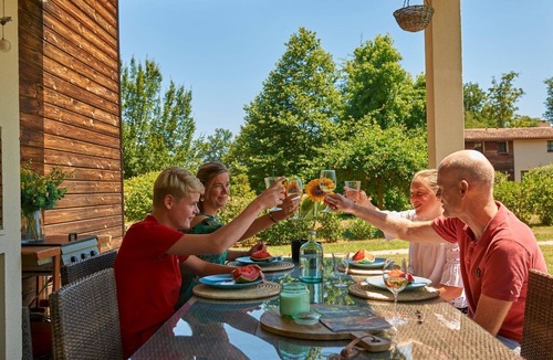 Salles Villa | Margaux Deluxe 8p - Four Bedroom Villa, Sleeps 8