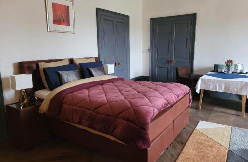 Marcigny Bed & Breakfast | Marraycourt, Chateau-Chambre d'Hotes