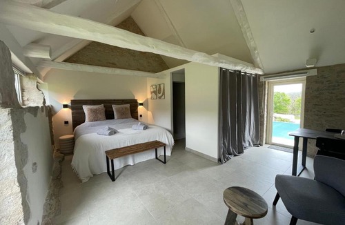 Calvignac Bed & Breakfast | Mas de Méjas Chambre d'hôtes La Pierraille