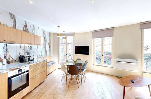 Hopital Saint-Louis Apartment | Mayau 50 - Cozy apartment near Canal St. Martin