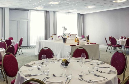 Le Blanc-Mesnil Hotel | Mercure Paris Le Bourget Aeroport