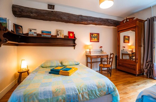 Nonant Bed & Breakfast | “Merisier Suite” Guest Room at La Houlotte Farm with Terrace, Garden and Wi-Fi