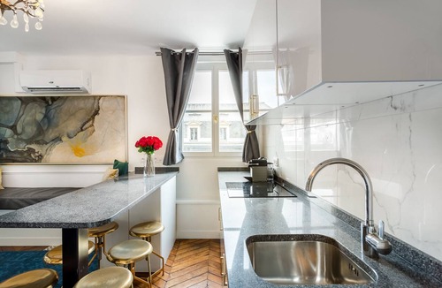 Champs-Elysees Apartment | Merveil - Luxury Suite - Champs Elysees - Royale I