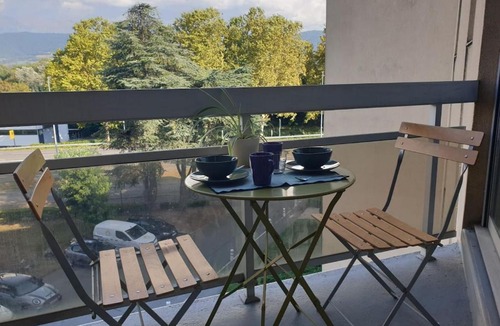 Meylan Apartment | Meylan, T1 cosy & clim, proche Inovallée CHU, UGA