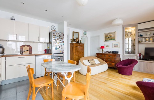 8th Arrondissement Apartment | Minutes from Élysées Palace, by Veeve