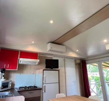 Ebreuil Other | Mobil Home 3 Chambres
