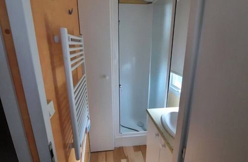 Besse-en-Chandesse House | Mobile homes for up to 7 people