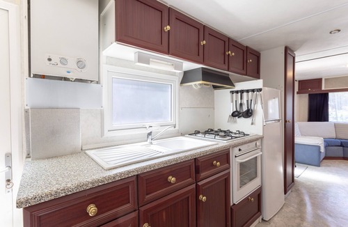 Plage d'Argeles House | Mobile Home at Camping Le Front De Mer – Excludes Camping Fees – Shared Pool & Air Conditioning