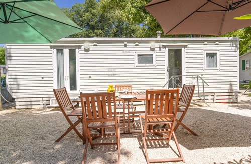 Plage d'Argeles House | Mobile Home at Camping Le Front De Mer – Excludes Camping Fees – Shared Pool & Air Conditioning