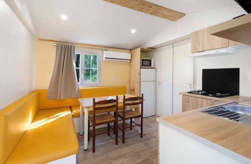 Bouzic House | Mobile Home "Calvi": Holidays in Dordogne, Shared Pool & Mini-Farm near Sarlat
