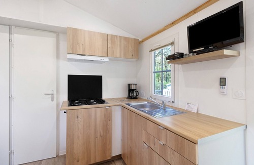 Bouzic House | Mobile Home "Calvi": Holidays in Dordogne, Shared Pool & Mini-Farm near Sarlat