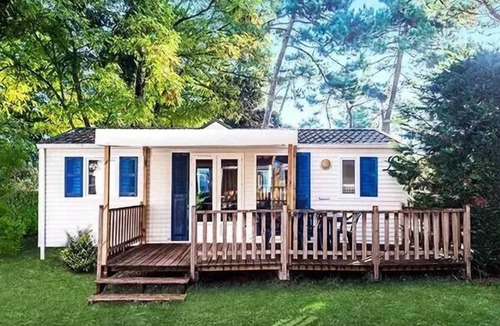 Trogues House | Mobile Home | Classic | 2 Bedrooms | 4 Guests | Raised Deck