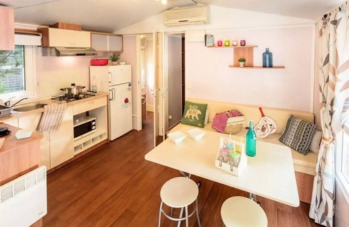 Torreilles-Plage House | Mobile Home | Classic | 1 Bedroom | 2 people | Small patio | A/C | TV