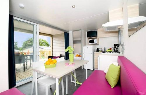 Clohars-Fouesnant House | Mobile Home | Comfort | 2 Bedrooms | 4 People | Raised Deck | TV