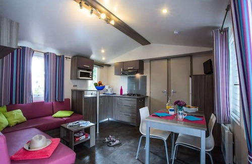 Clohars-Fouesnant House | Mobile Home | Comfort | 2 Bedrooms | 4–6 people | Raised Deck | TV