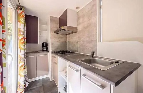 Pommeuse House | Mobile-home | Comfort | 2 Bedrooms | 4 persons | Raised terrace