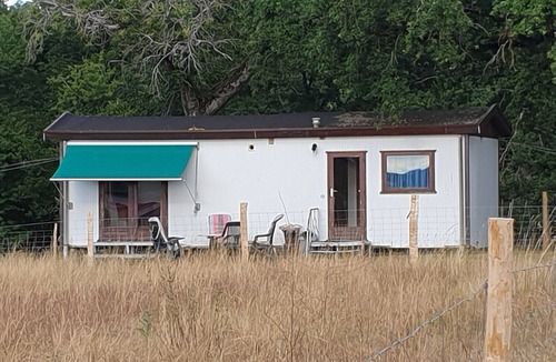 Tronget House | Mobile Home, for 2 adults and 3 children, surrounded by meadows with animals