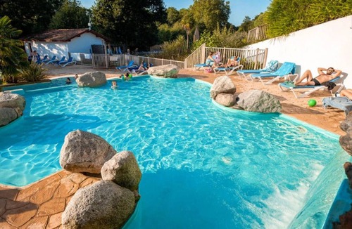 Espelette House | Mobile home for 4 with terrace in Espelette