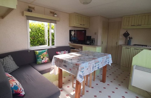 Plougrescant House | Mobile Home for Rent Near the Ocean