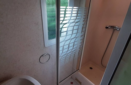 Plougrescant House | Mobile Home for Rent Near the Ocean