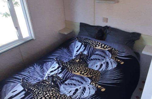 Plougrescant House | Mobile Home for Rent Near the Ocean