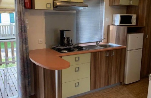 Banes House | Mobile home for 5 with terrace in Argences-en-Aubrac