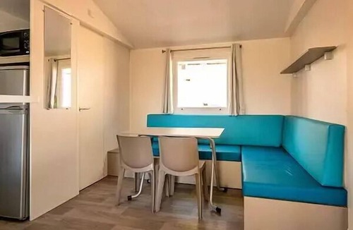 Saint-Nazaire House | Mobile Home | Comfort | 2 Bedrooms | 4–6 people | Raised Deck