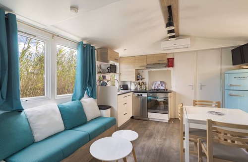 Torreilles House | Mobile Home “La Cabane Du Sud” at Siblu Campsite