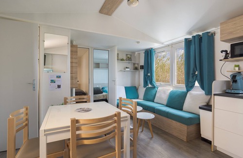 Torreilles House | Mobile Home “La Cabane Du Sud” at Siblu Campsite