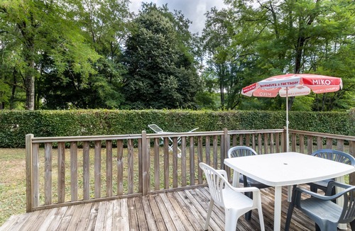 Saint-Pompont House | Mobile Home 'La Truffière' with Shared Pool, Private Terrace and Private Garden