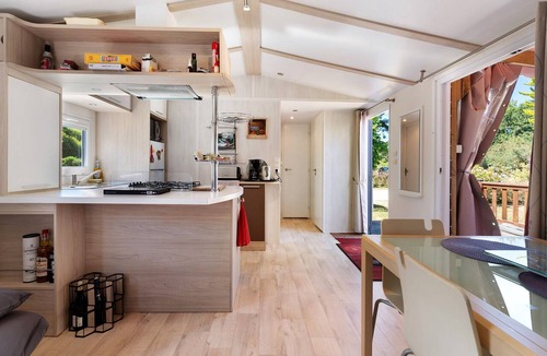 Erdeven House | Mobile Home "Maison sur terrain de loisir" with Terrace and Garden
