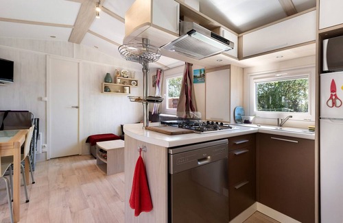 Erdeven House | Mobile Home "Maison sur terrain de loisir" with Terrace and Garden