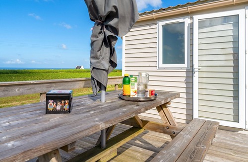 Cleder House | Mobile Home 'Ty Reuniou' with Sea View, Private Terrace and Garden