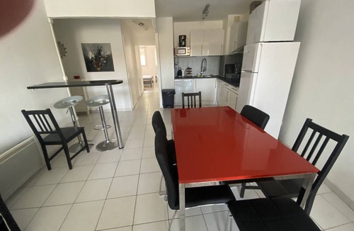 Le Port Apartment | Modern 3-room apartment on marina for 6 people