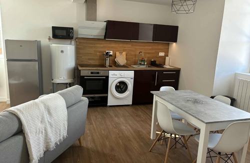 Combronde Apartment | Modern apartment in the heart of the Auvergne. 10 min from Les Termes de Châtel-Guyon.