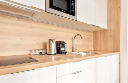 Champigny-sur-Marne Apartment | Modern Apt with Balcony-6P-Close to Disney/Paris