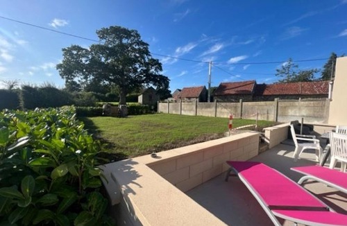 Besneville Cottage | Modern comfortable house with private garden, Besneville